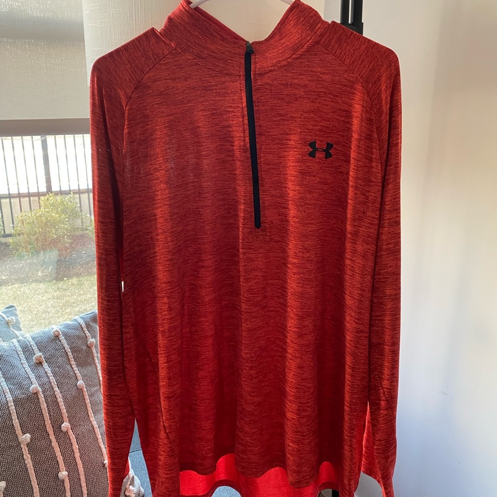 Men’s XL Under Armor Quarter zip LIKE NEW